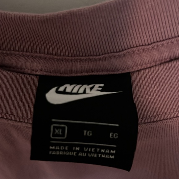 Nike crop top - Picture 3 of 3